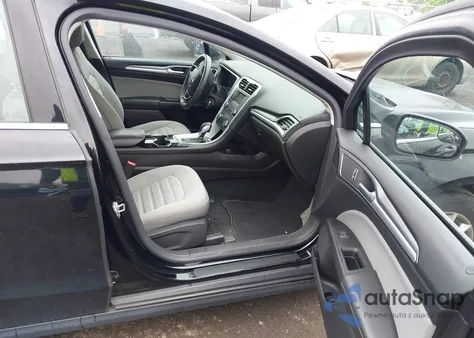 2016 Ford Fusion S z USA, uszkodzony, nr VIN 3FA6P0G76GR176818